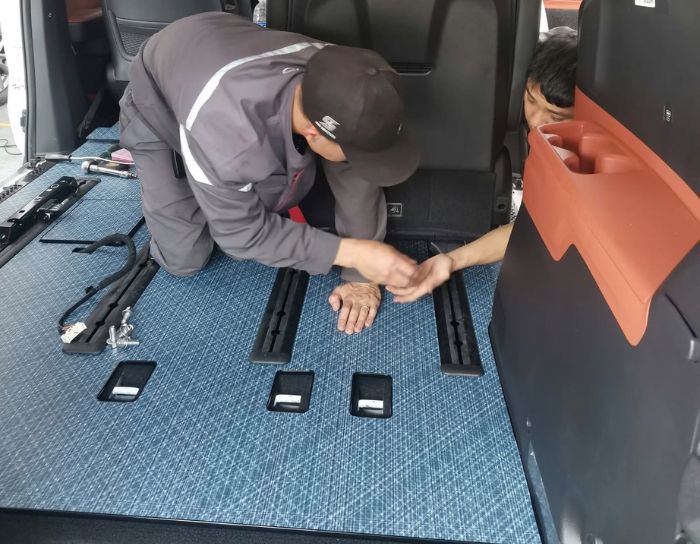 ​​Lắp Đặt  Thảm Thực Hiện Tại WinAuto